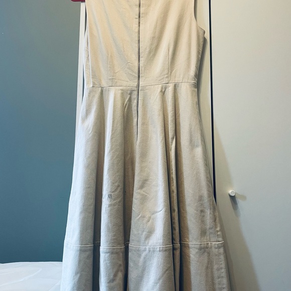 Classic Cream Midi Dress – Sleeveless A-Line with Contrast Neckline – Size 2 - Picture 4 of 9